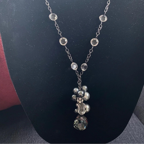 Statement Gunmetal Black Crystal and Faux Silver Pearl Tassel Flapper Necklace - Picture 3 of 10